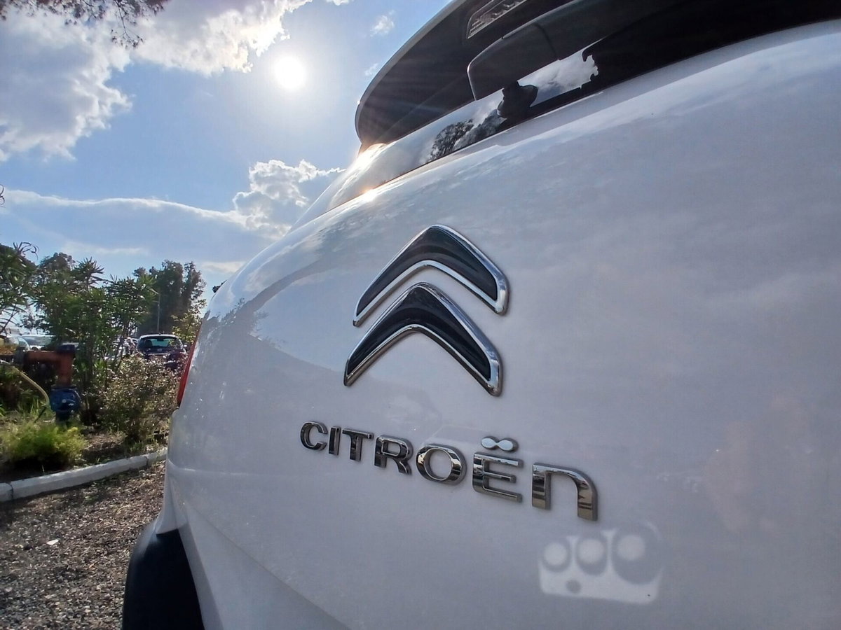 Citroen C3 Aircross 1.2 puretech Plus s&s 110cv (15)