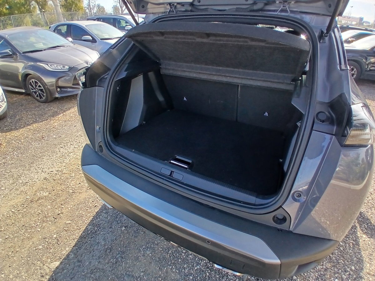 Peugeot 2008 1.2 hybrid Allure 145cv e-dcs6 (17)