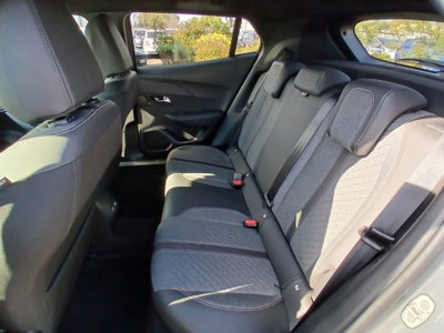 Peugeot 2008 1.2 hybrid Allure 145cv e-dcs6 (20)