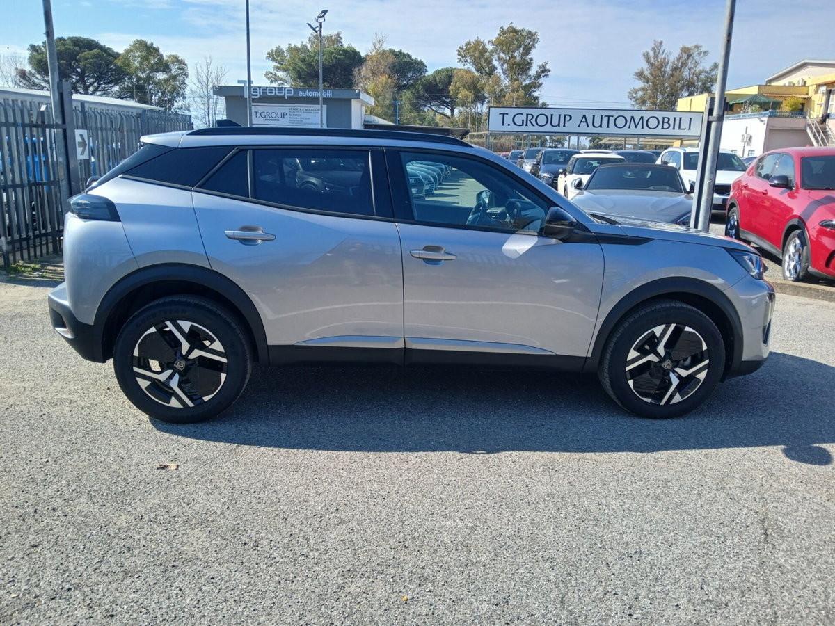 Peugeot 2008 1.2 turbo Allure 100cv (4)