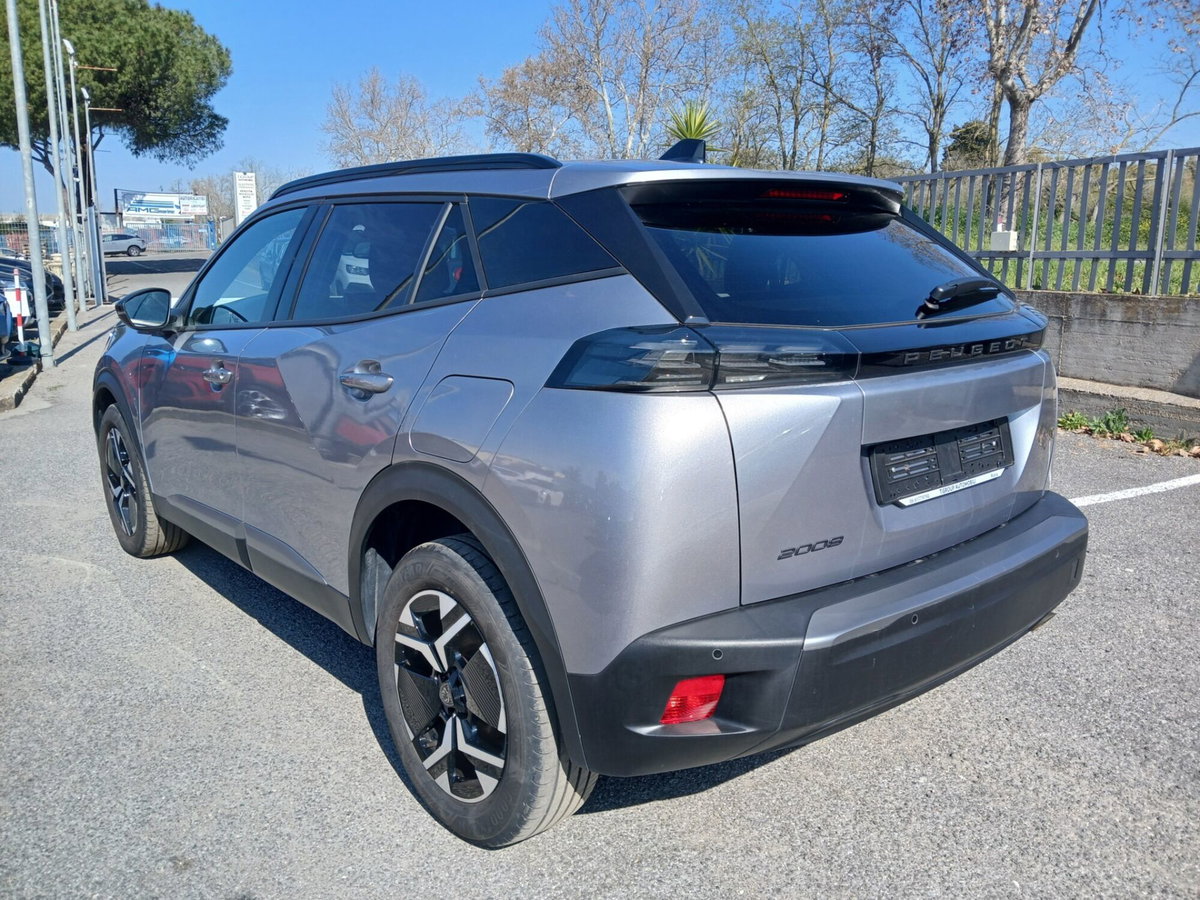 Peugeot 2008 1.2 turbo Allure 100cv (7)