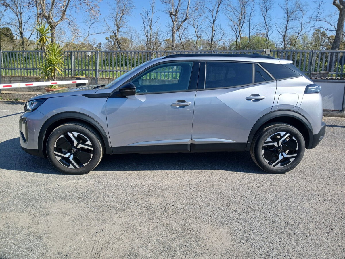 Peugeot 2008 1.2 turbo Allure 100cv (8)