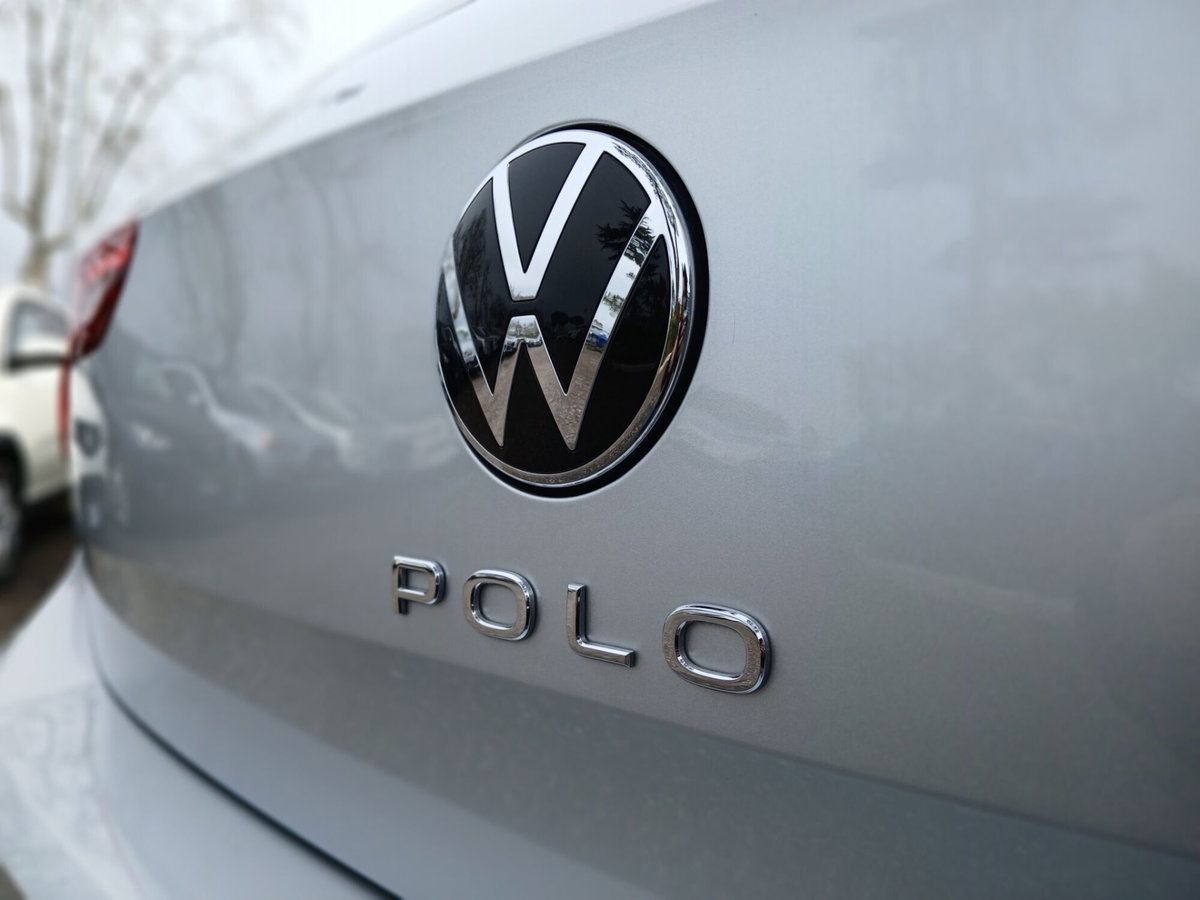 Volkswagen Polo 1.0 tsi Life 95cv dsg (15)