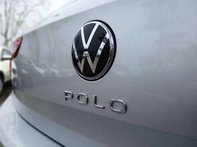 Volkswagen Polo 1.0 tsi Life 95cv dsg (15)