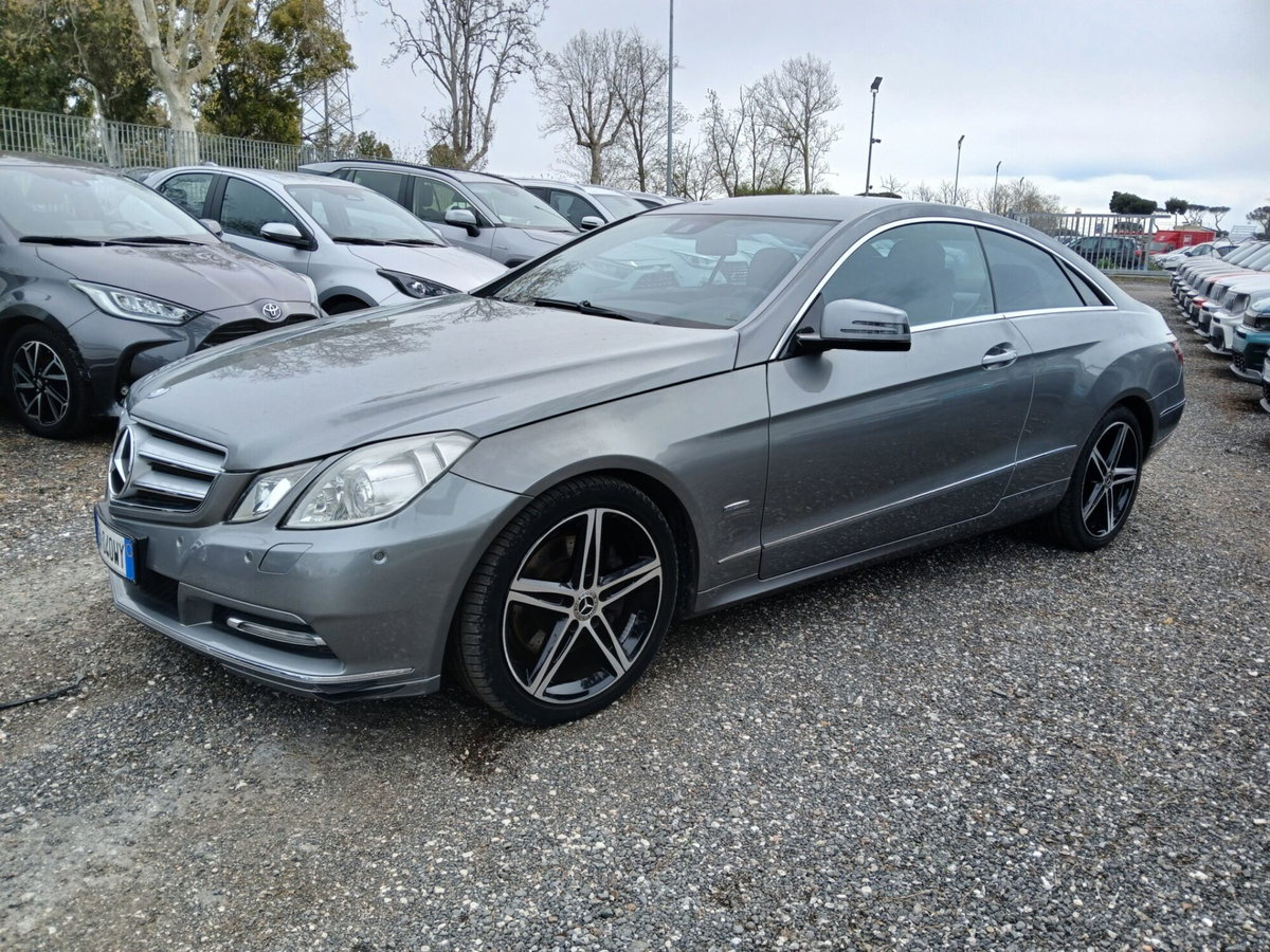 Mercedes-Benz Classe E Coupé 220 CDI Coupé BlueEFFICIENCY