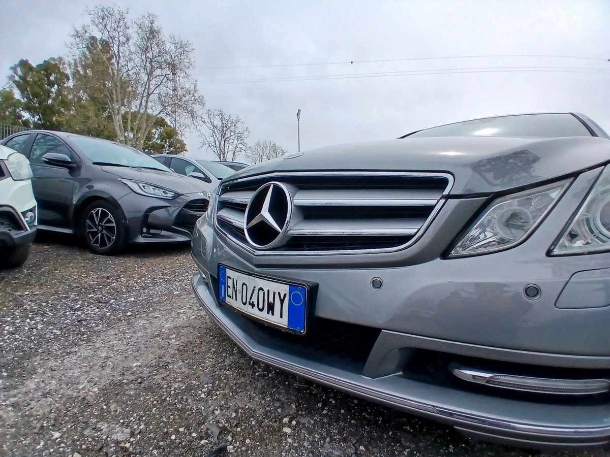 Mercedes-Benz Classe E Coupé 220 CDI Coupé BlueEFFICIENCY (11)
