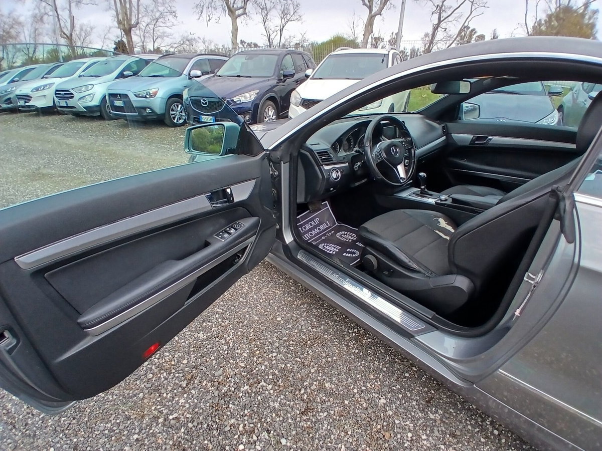 Mercedes-Benz Classe E Coupé 220 CDI Coupé BlueEFFICIENCY (16)