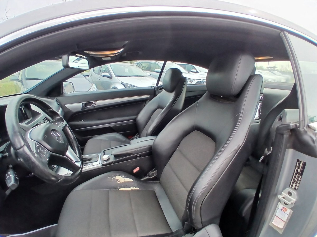 Mercedes-Benz Classe E Coupé 220 CDI Coupé BlueEFFICIENCY (17)