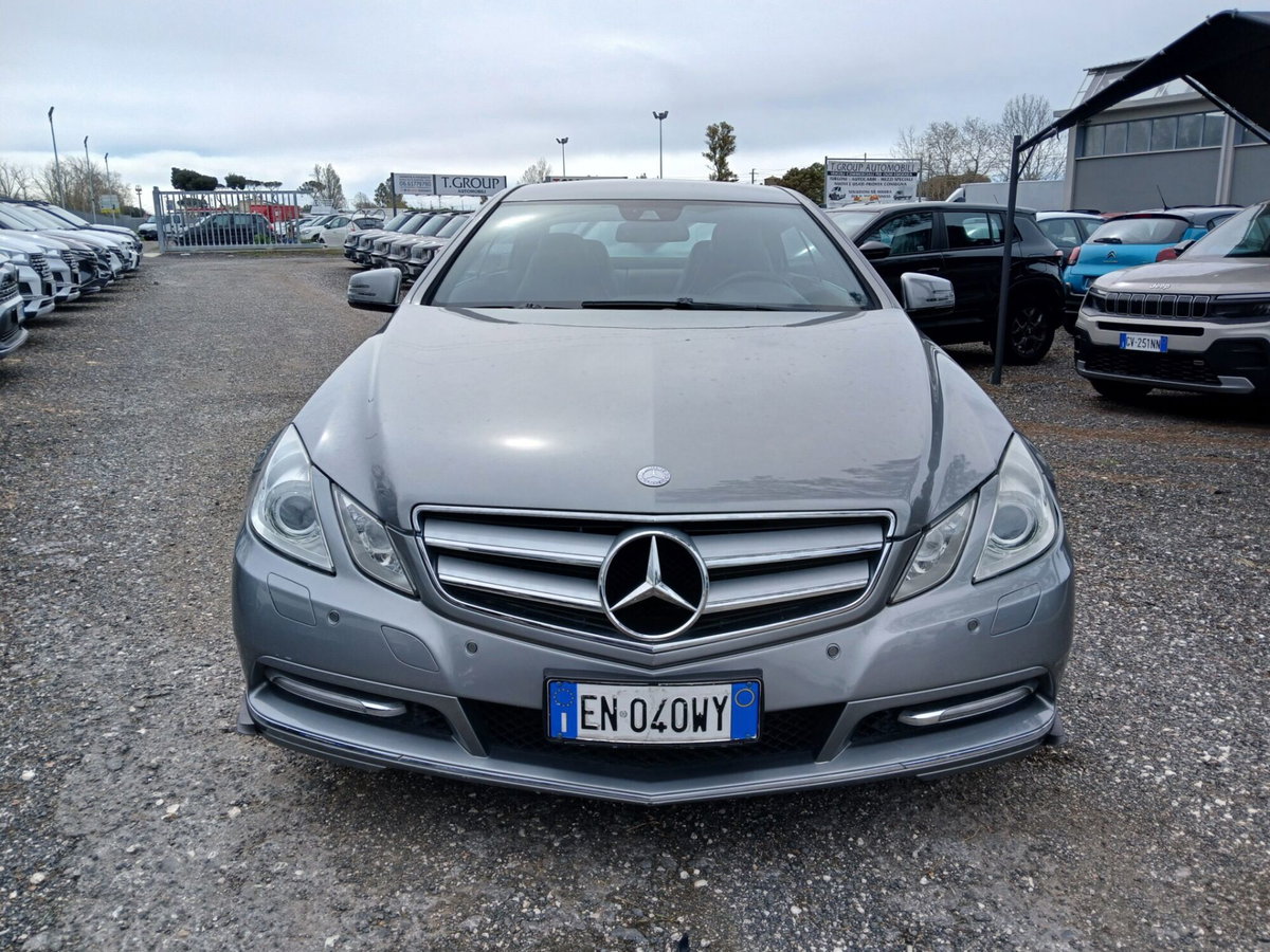 Mercedes-Benz Classe E Coupé 220 CDI Coupé BlueEFFICIENCY (2)