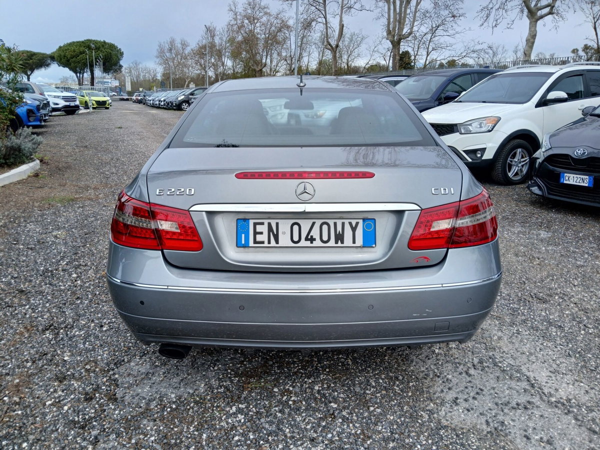 Mercedes-Benz Classe E Coupé 220 CDI Coupé BlueEFFICIENCY (6)