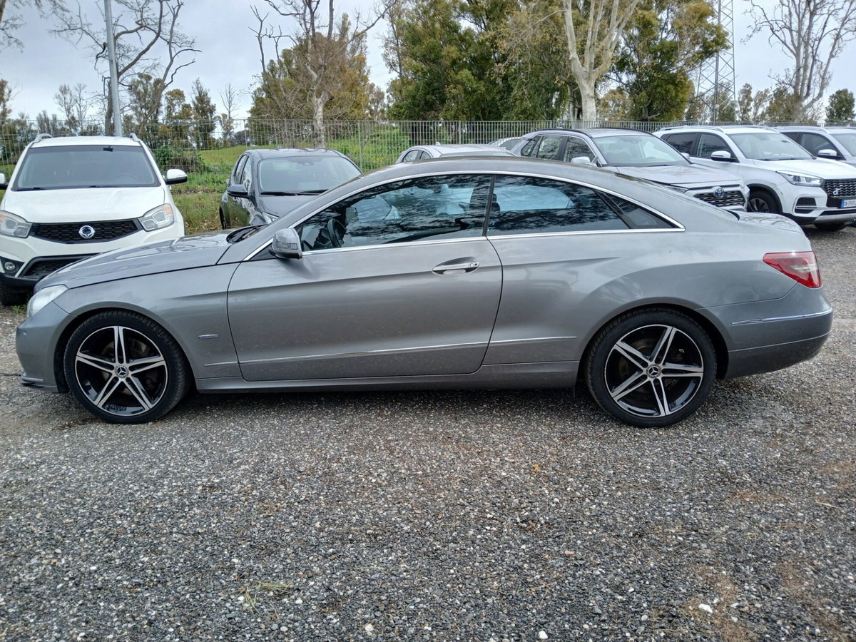 Mercedes-Benz Classe E Coupé 220 CDI Coupé BlueEFFICIENCY (8)