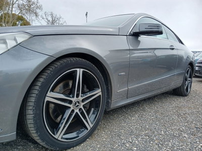 Mercedes-Benz Classe E Coupé 220 CDI Coupé BlueEFFICIENCY (9)