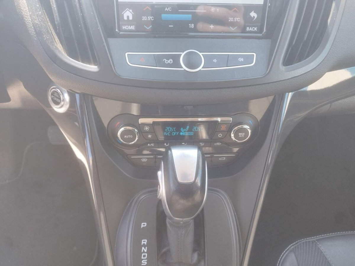 Ford Kuga 2.0 TDCI 163 CV 4WD Powershift Titanium (11)
