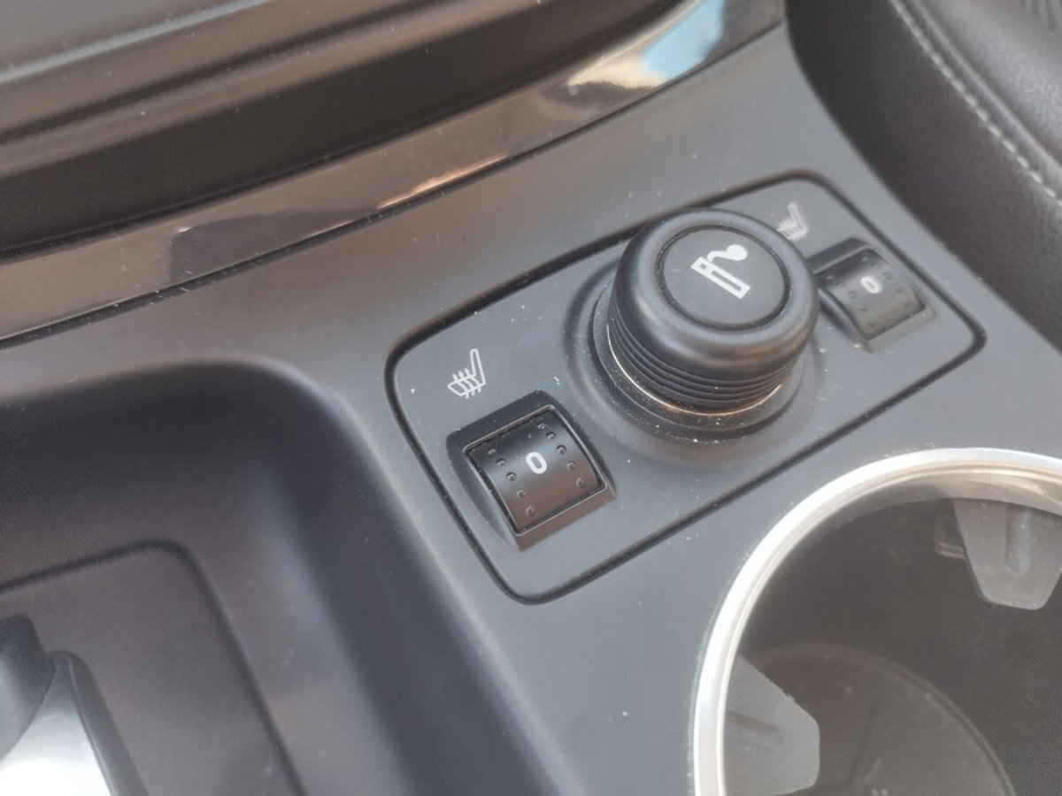 Ford Kuga 2.0 TDCI 163 CV 4WD Powershift Titanium (12)