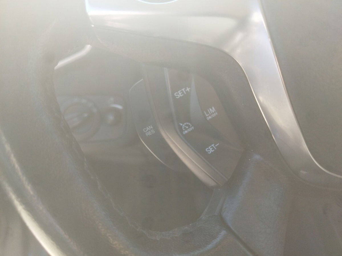 Ford Kuga 2.0 TDCI 163 CV 4WD Powershift Titanium (13)