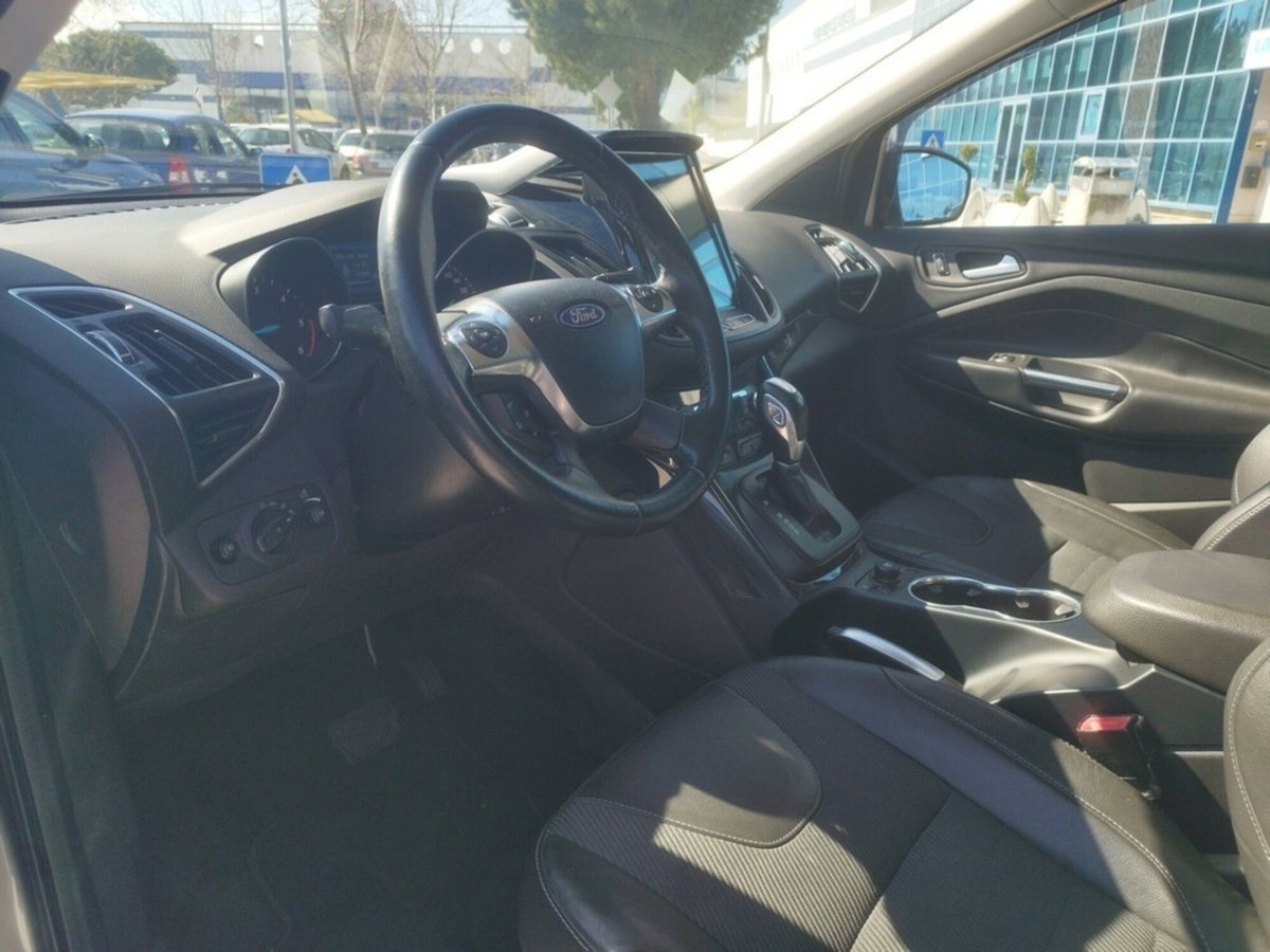 Ford Kuga 2.0 TDCI 163 CV 4WD Powershift Titanium (5)