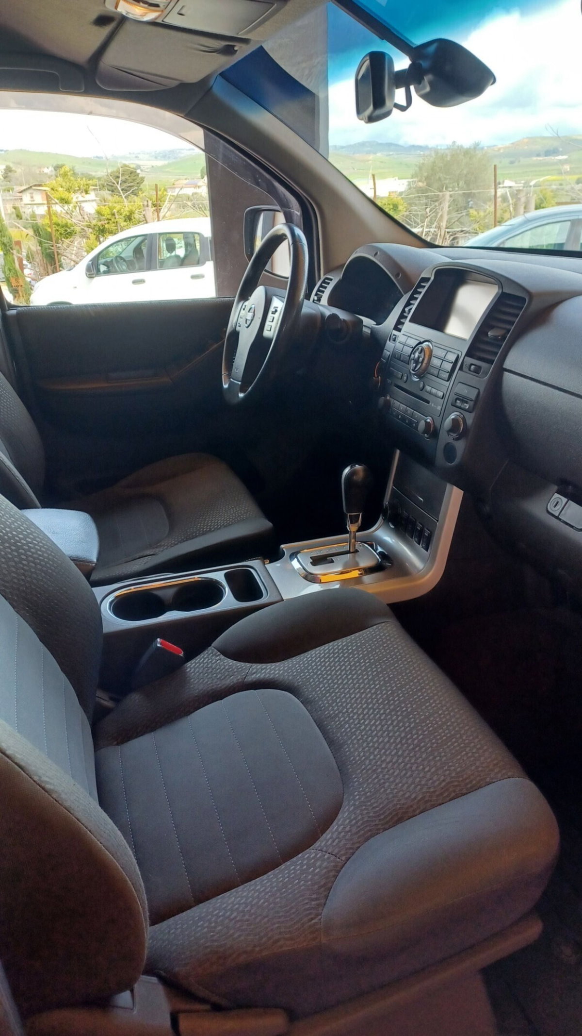 Nissan Navara 2.5 dCi 190CV 4 porte Double Cab LE Plus (13)