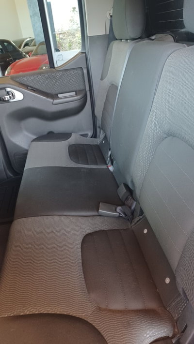 Nissan Navara 2.5 dCi 190CV 4 porte Double Cab LE Plus (14)