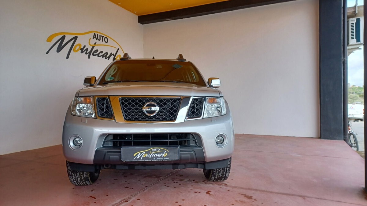 Nissan Navara 2.5 dCi 190CV 4 porte Double Cab LE Plus (3)