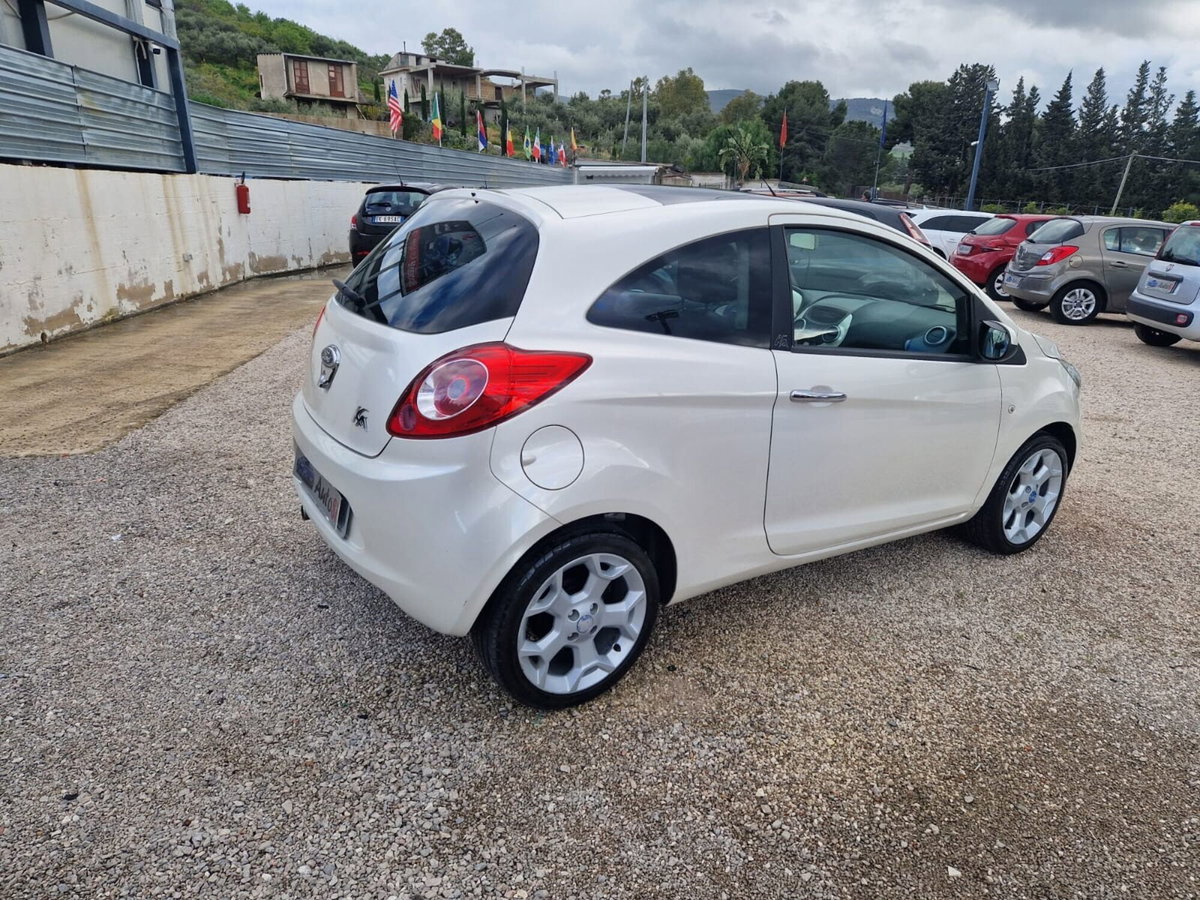 Ford Ka 1.2 8V 69CV Titanium (3)