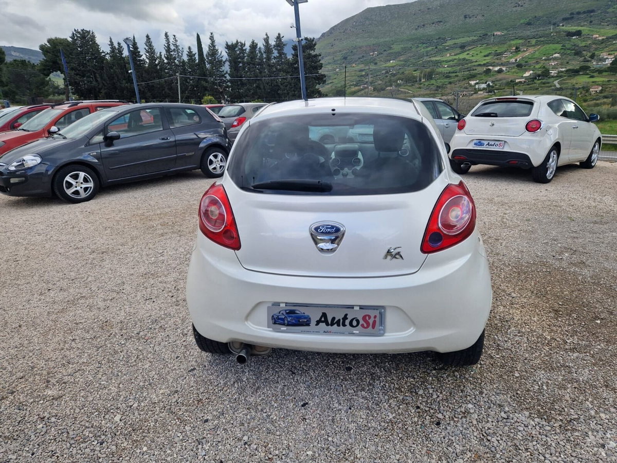 Ford Ka 1.2 8V 69CV Titanium (9)