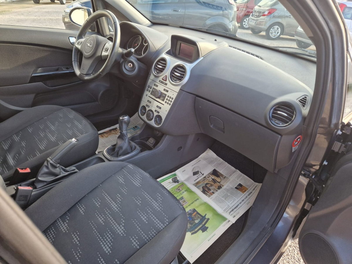 Opel Corsa 1.0 12V 5 porte Elective (11)