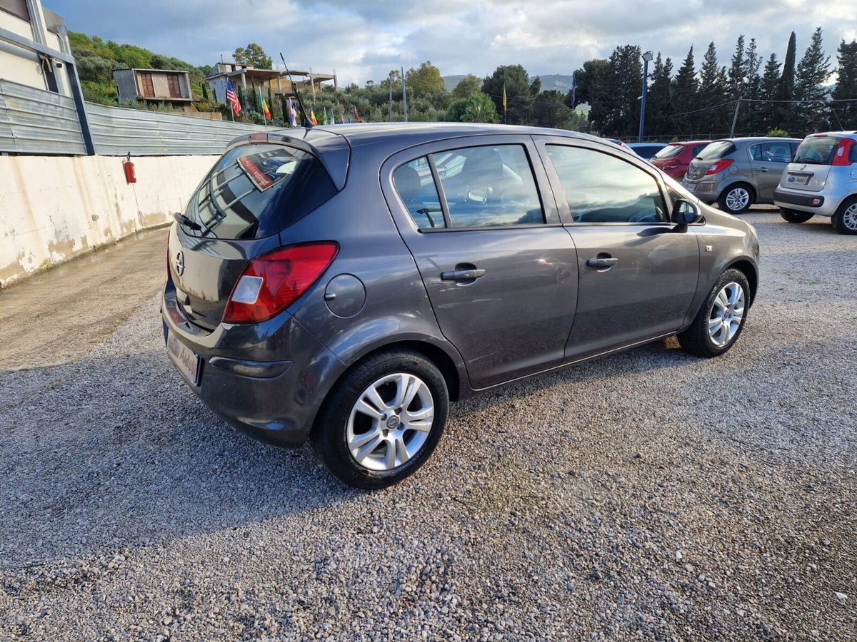 Opel Corsa 1.0 12V 5 porte Elective (6)