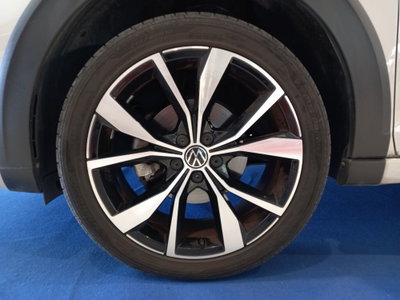 Volkswagen Taigo 1.0 TSI 110 CV DSG R-Line (3)
