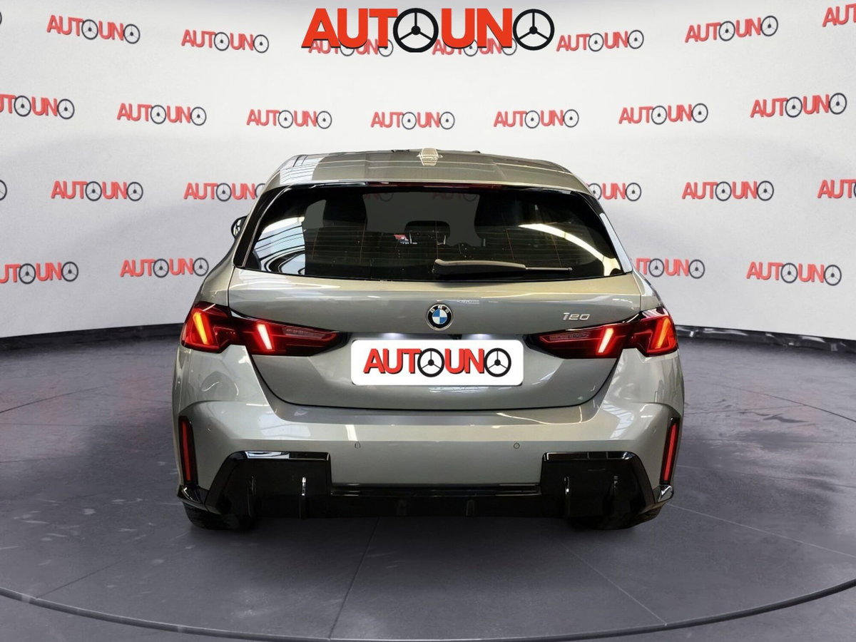 BMW Serie 1 120 48V MSport Design auto (4)