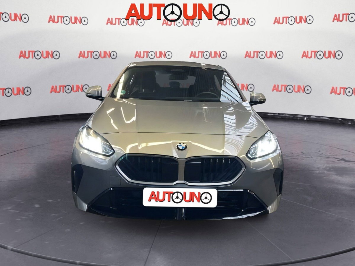 BMW Serie 1 120 48V MSport Design auto (5)