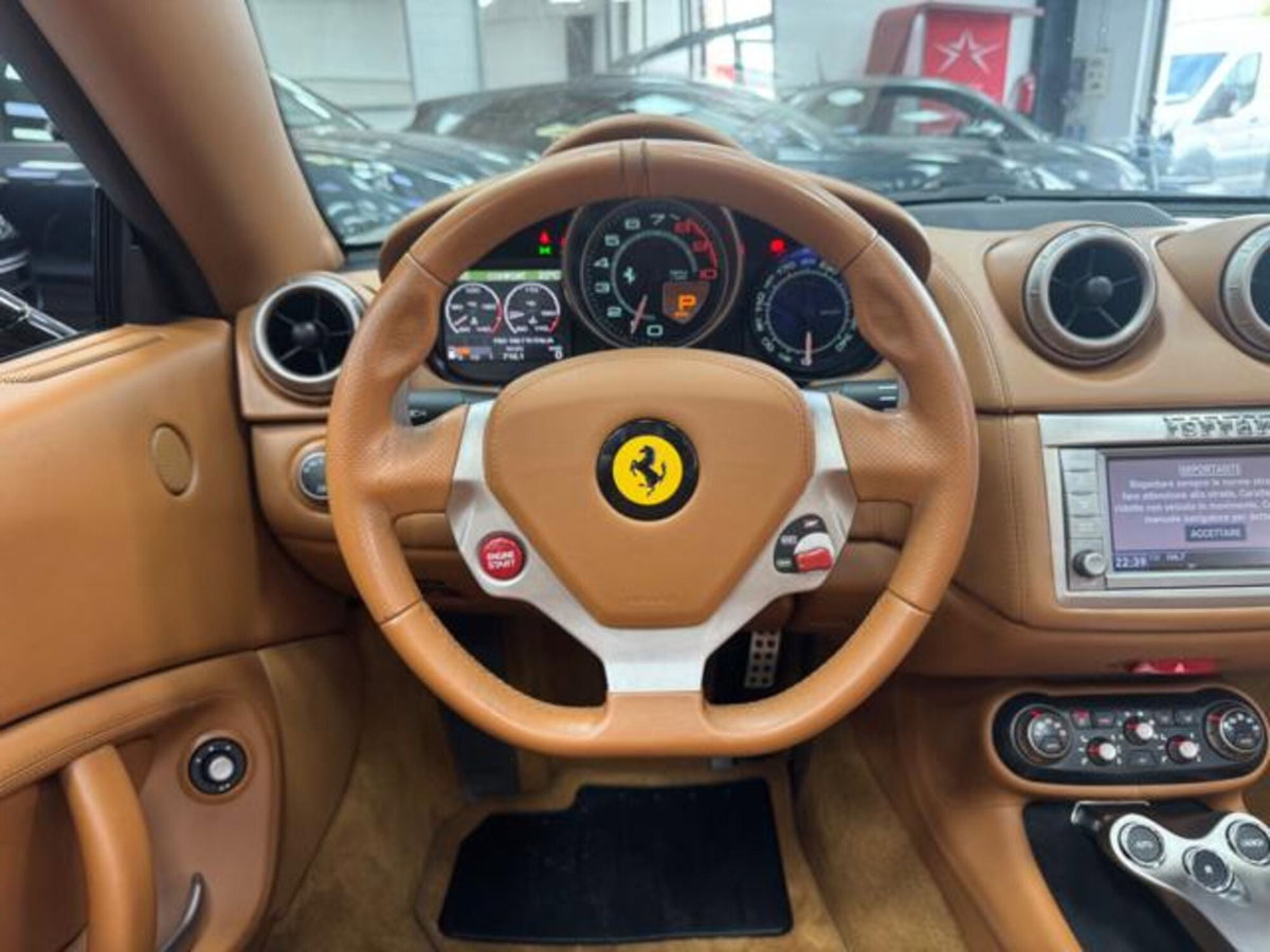 Ferrari California Spider California DCT (11)