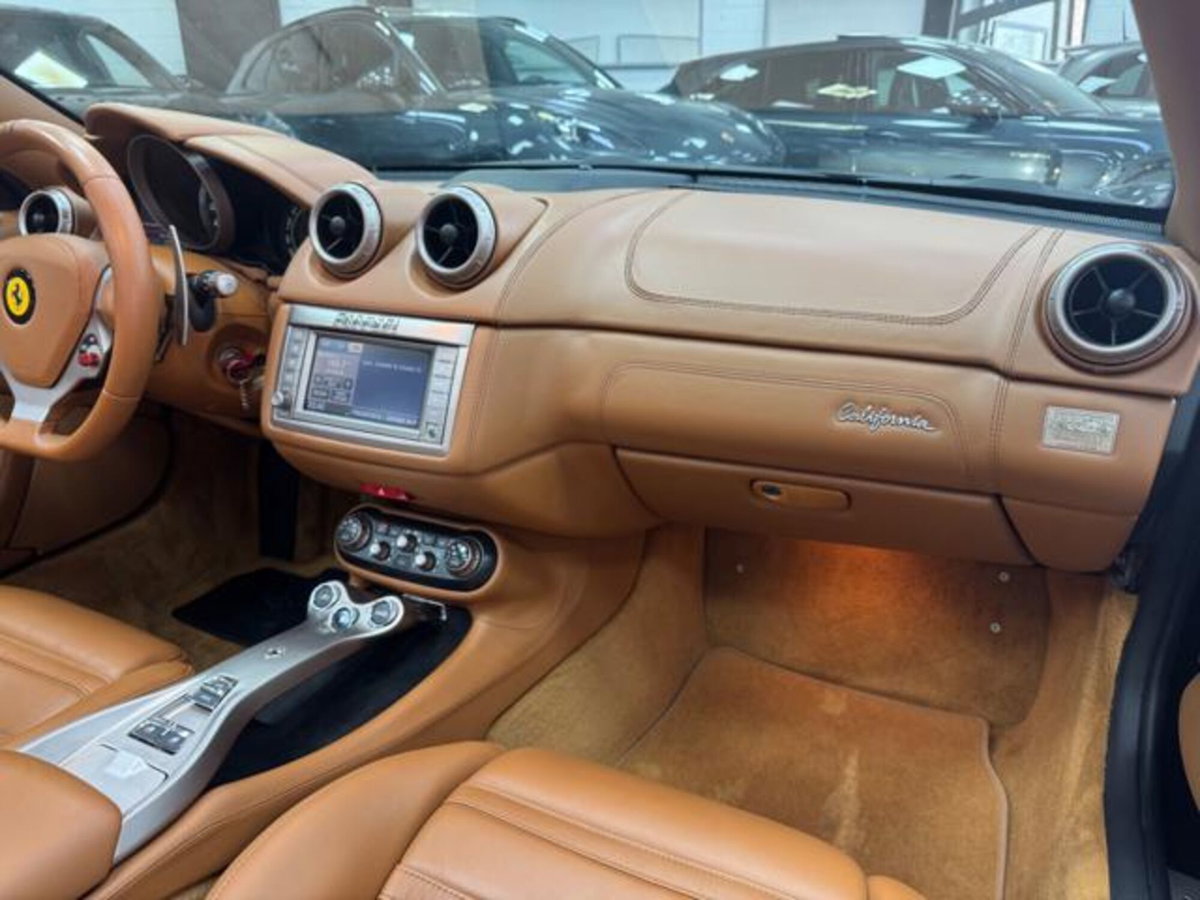 Ferrari California Spider California DCT (12)