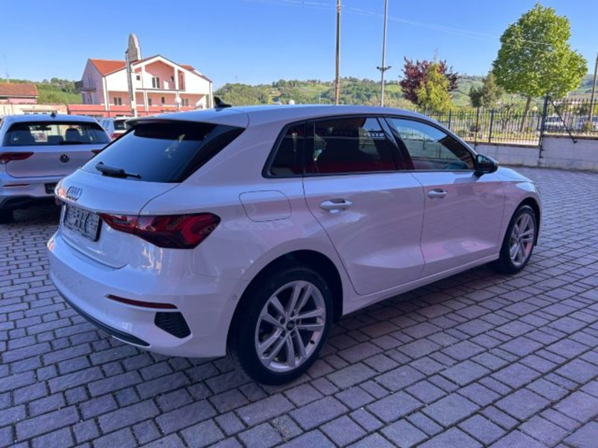 Audi A3 Sportback 30 TDI S tronic Business Advanced (3)