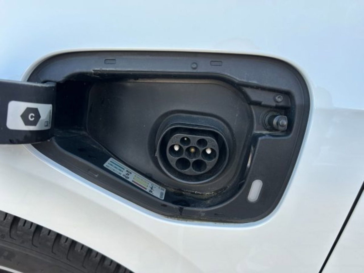 Volkswagen Golf 1.4 TSI eHYBRID 204 CV DSG Style (20)