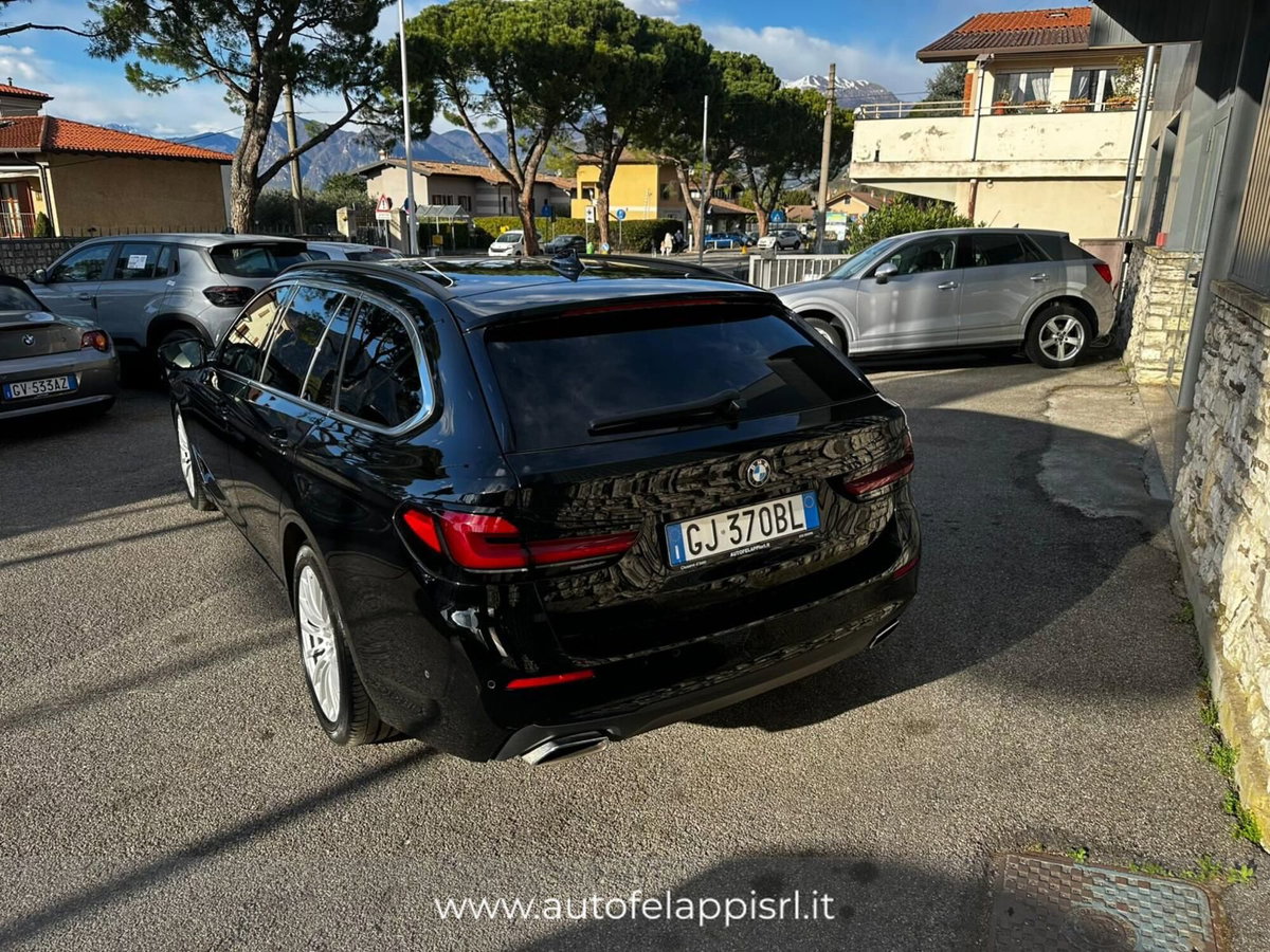 BMW Serie 3 Touring 330d  mhev 48V auto (12)