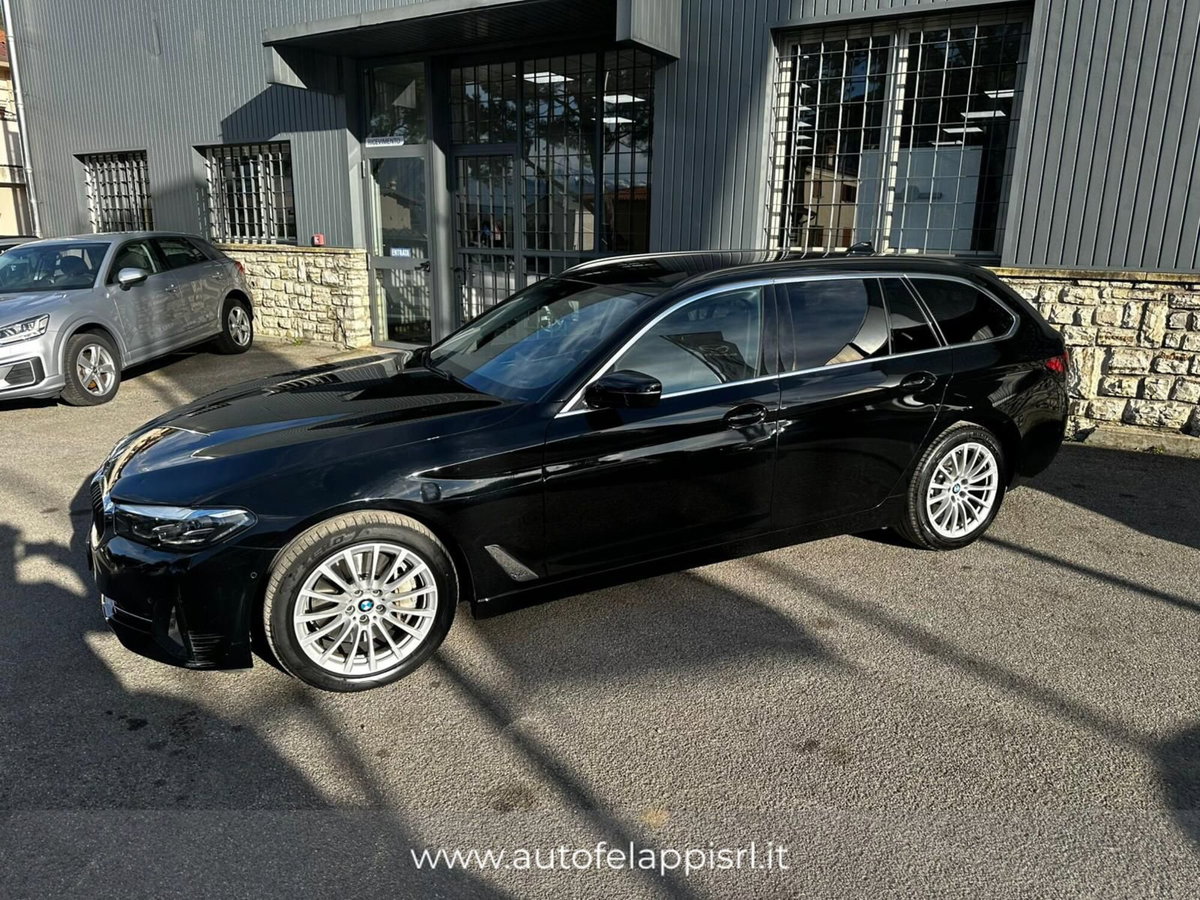 BMW Serie 3 Touring 330d  mhev 48V auto (16)