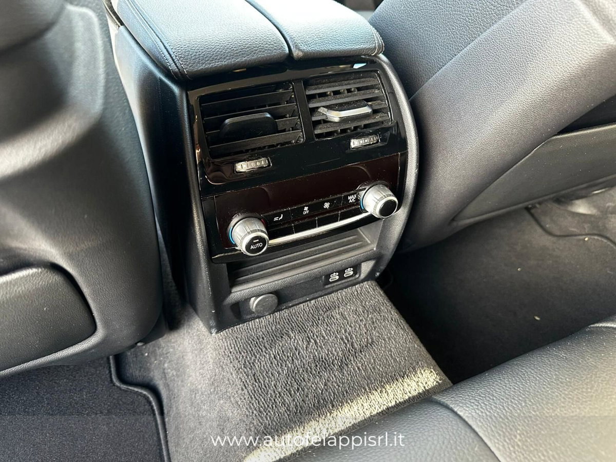 BMW Serie 3 Touring 330d  mhev 48V auto (7)