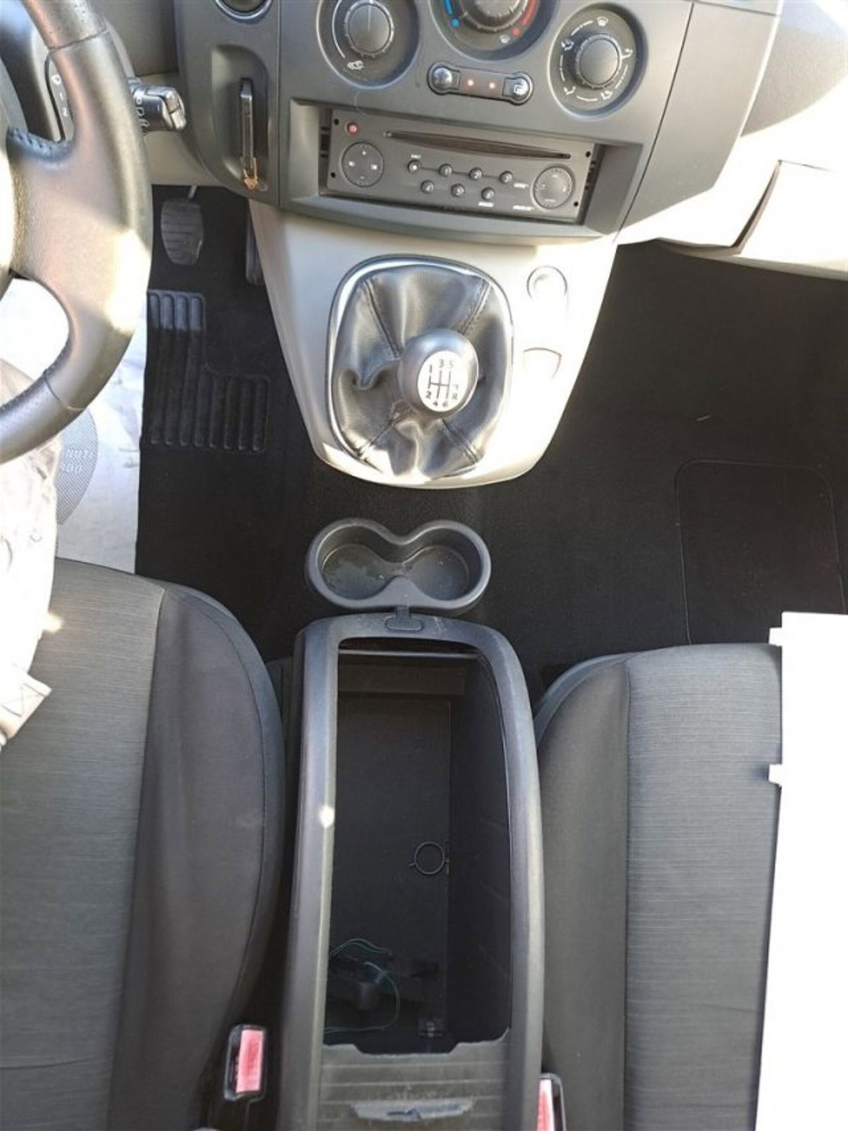 Renault Grand Scénic 1.9 dCi/130CV Confort Auth. (13)