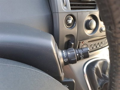 Renault Grand Scénic 1.9 dCi/130CV Confort Auth. (15)