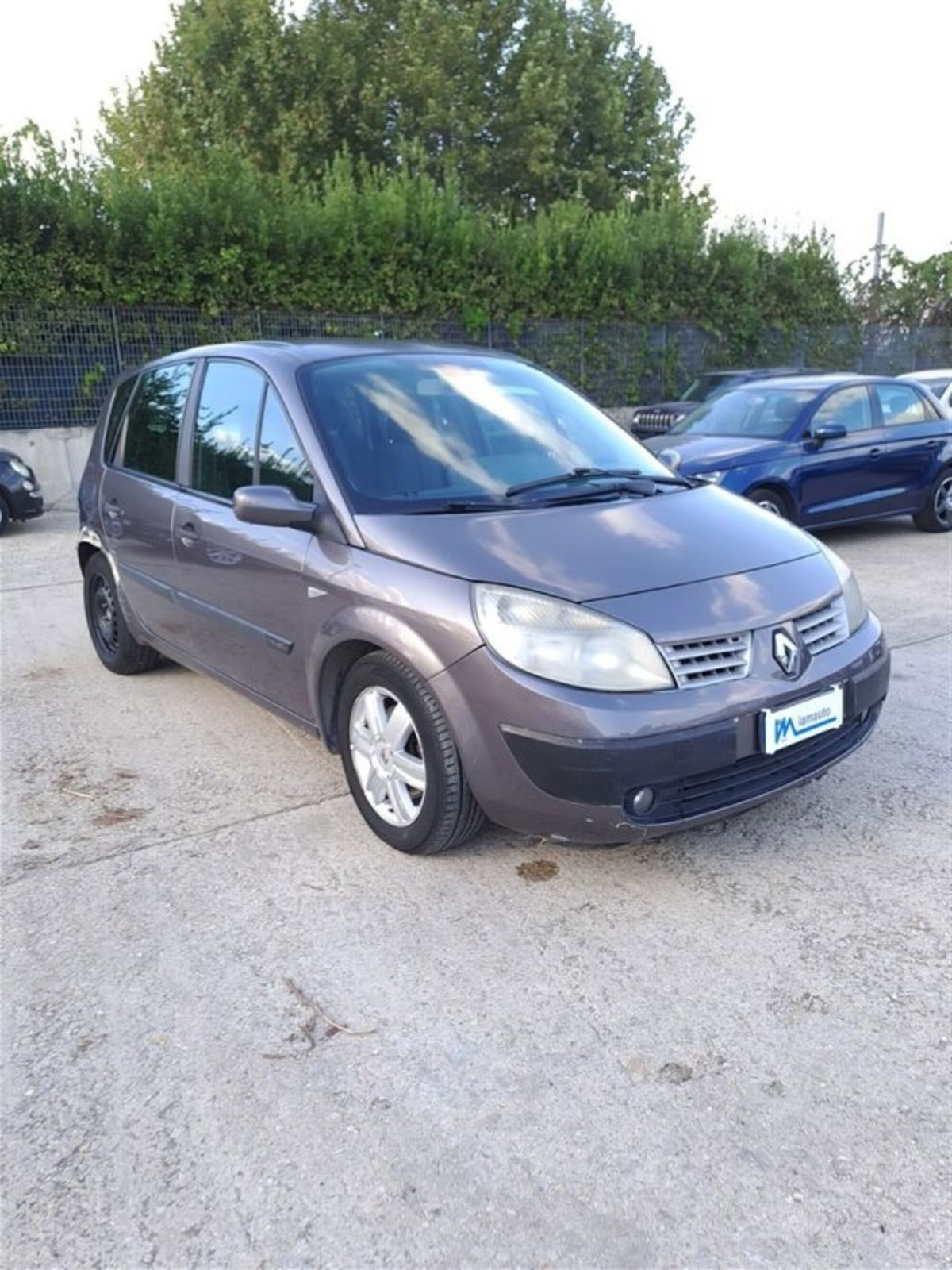 Renault Grand Scénic 1.9 dCi/130CV Confort Auth. (2)
