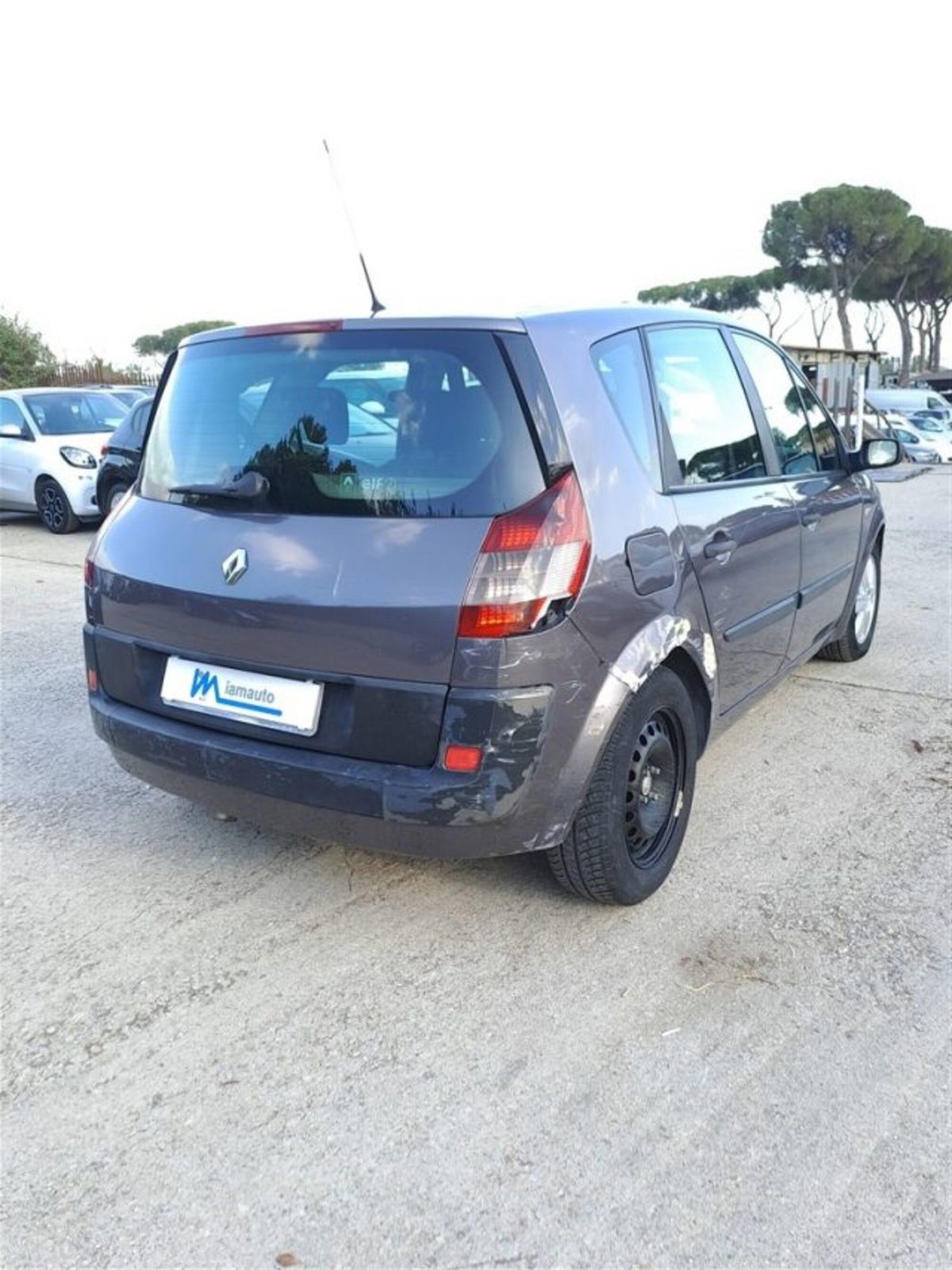 Renault Grand Scénic 1.9 dCi/130CV Confort Auth. (3)