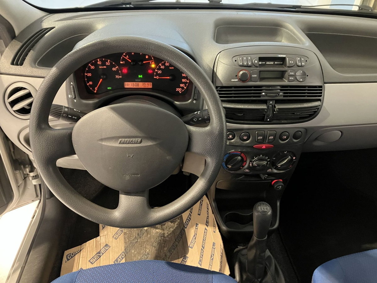 Fiat Punto 1.9 JTD 3 porte 4 posti Dynamic Van (12)