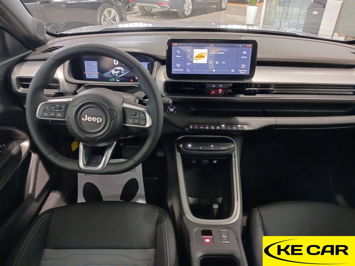 Jeep Avenger 1.2 turbo e-hybrid mhev Upland 4xe 145cv edct6 (9)