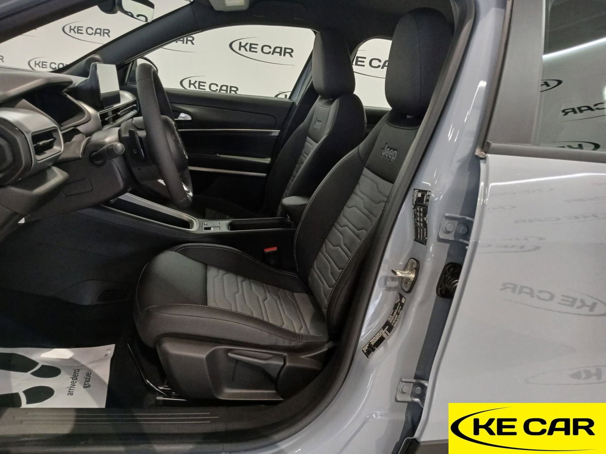 Jeep Avenger 1.2 turbo e-hybrid mhev Upland 4xe 145cv edct6 (14)