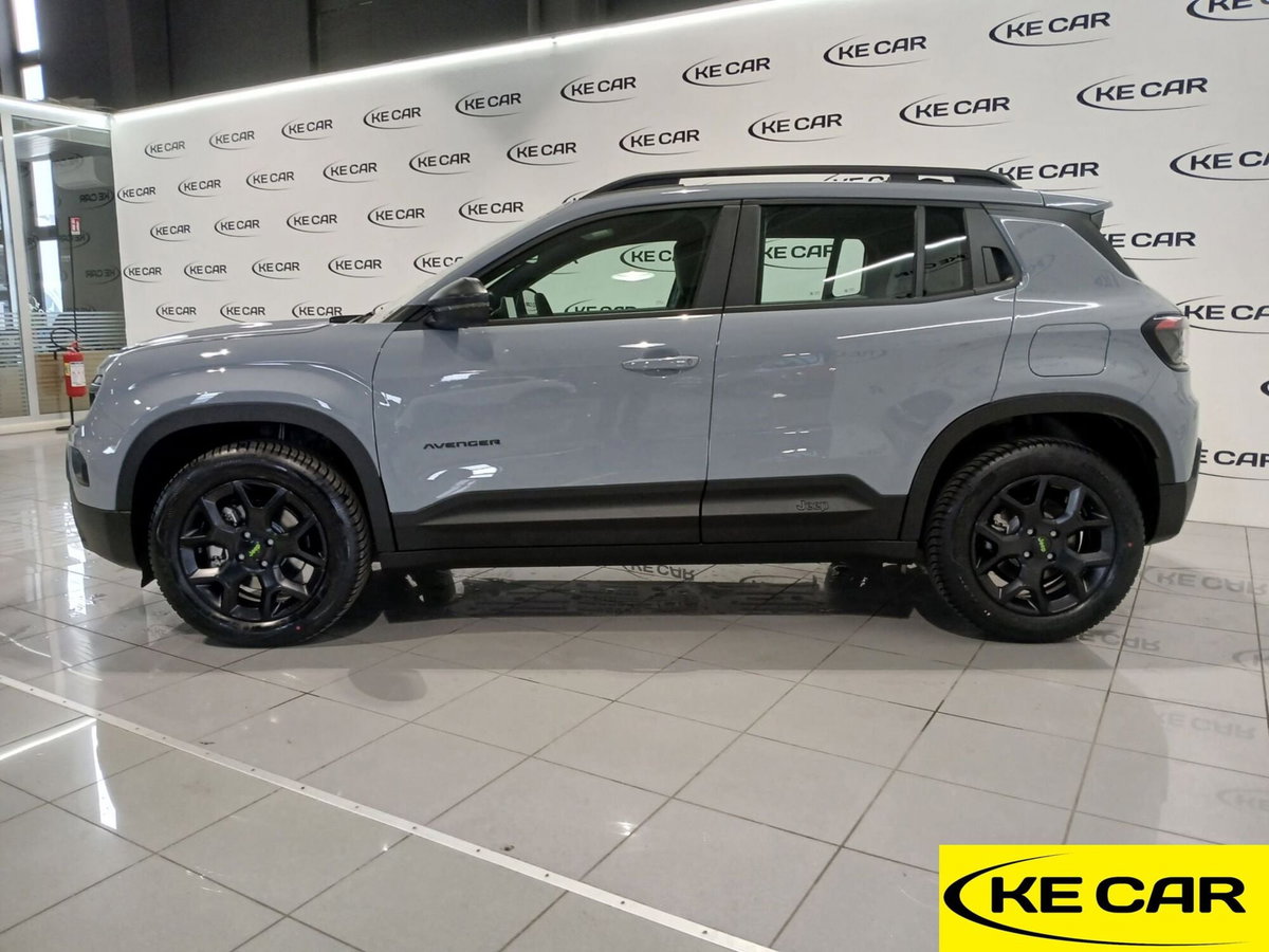 Jeep Avenger 1.2 turbo e-hybrid mhev Upland 4xe 145cv edct6 (4)