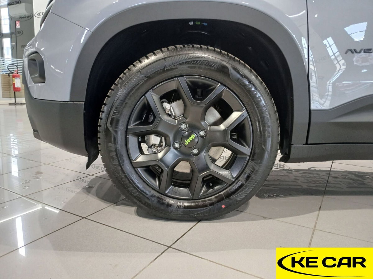 Jeep Avenger 1.2 turbo e-hybrid mhev Upland 4xe 145cv edct6 (8)