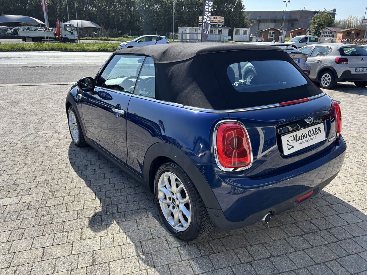 MINI Mini Cabrio 1.5 Cooper D Cabrio (6)