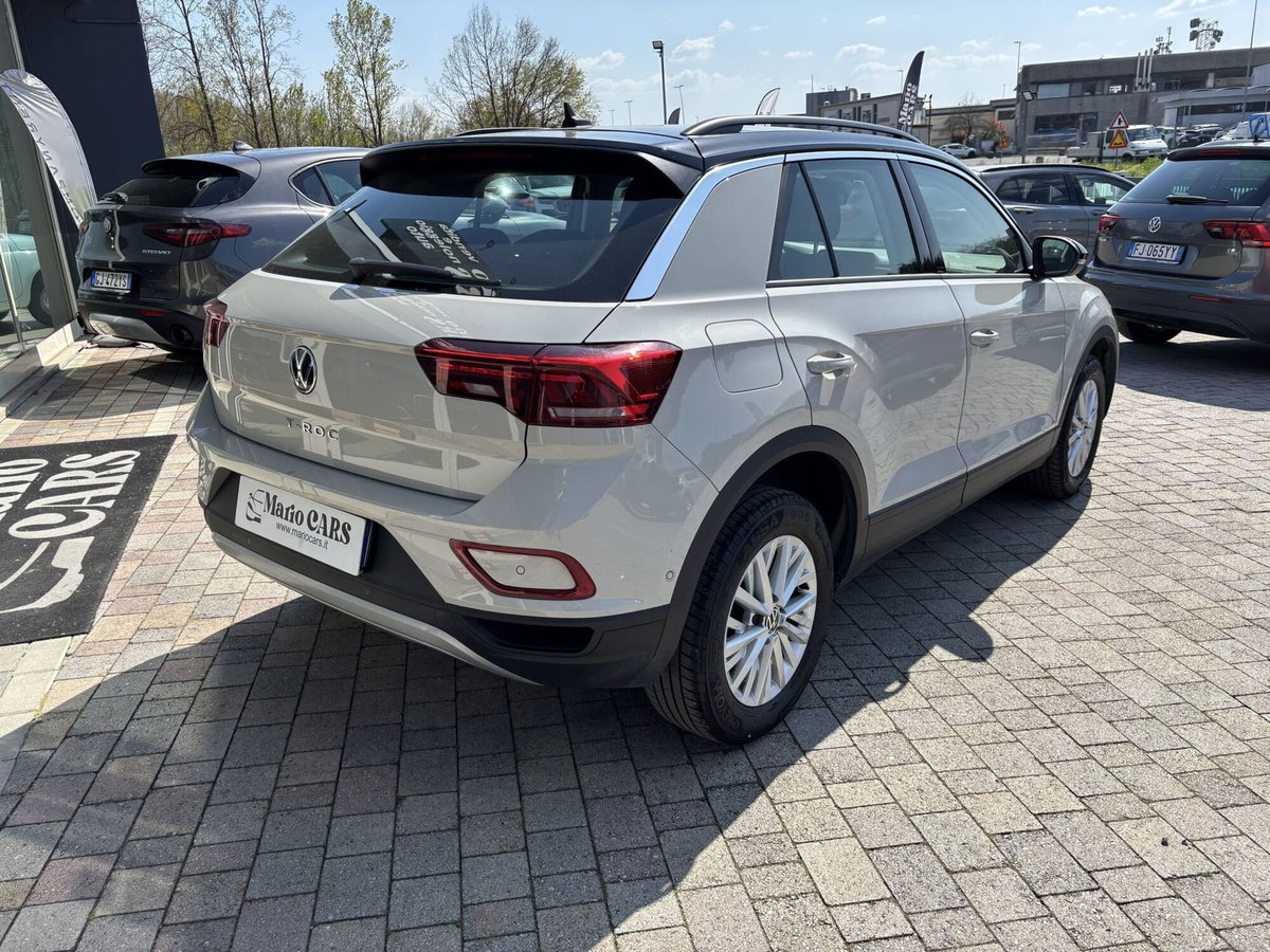 Volkswagen T-Roc 1.0 TSI Life (4)