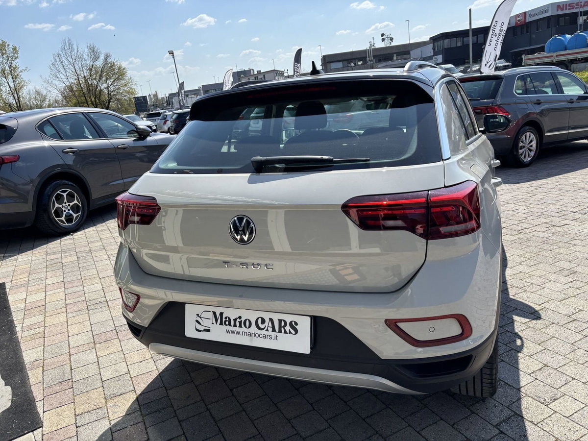 Volkswagen T-Roc 1.0 TSI Life (5)