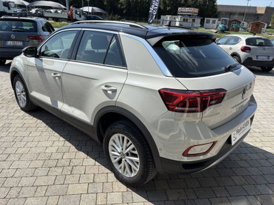 Volkswagen T-Roc 1.0 TSI Life (6)